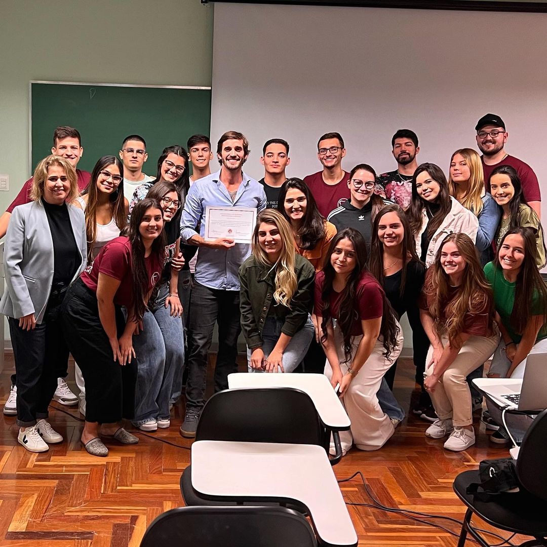 Aula na liga de Dentística da UNOESTE